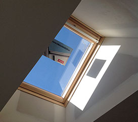 Remote controlled velux skylight